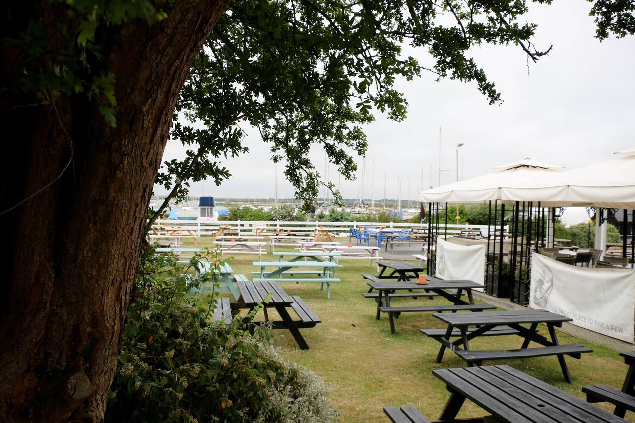 The Victory At Mersea Hotel West Mersea Exterior photo